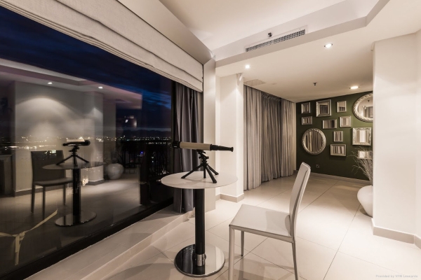 The Palace Hotel (Sliema)